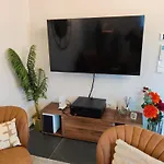 Premium Nahe Koeln Messe מלון דירות 4*